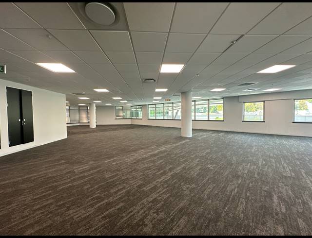 735M² OFFICE TO LET IN SANDTON CENTRAL
